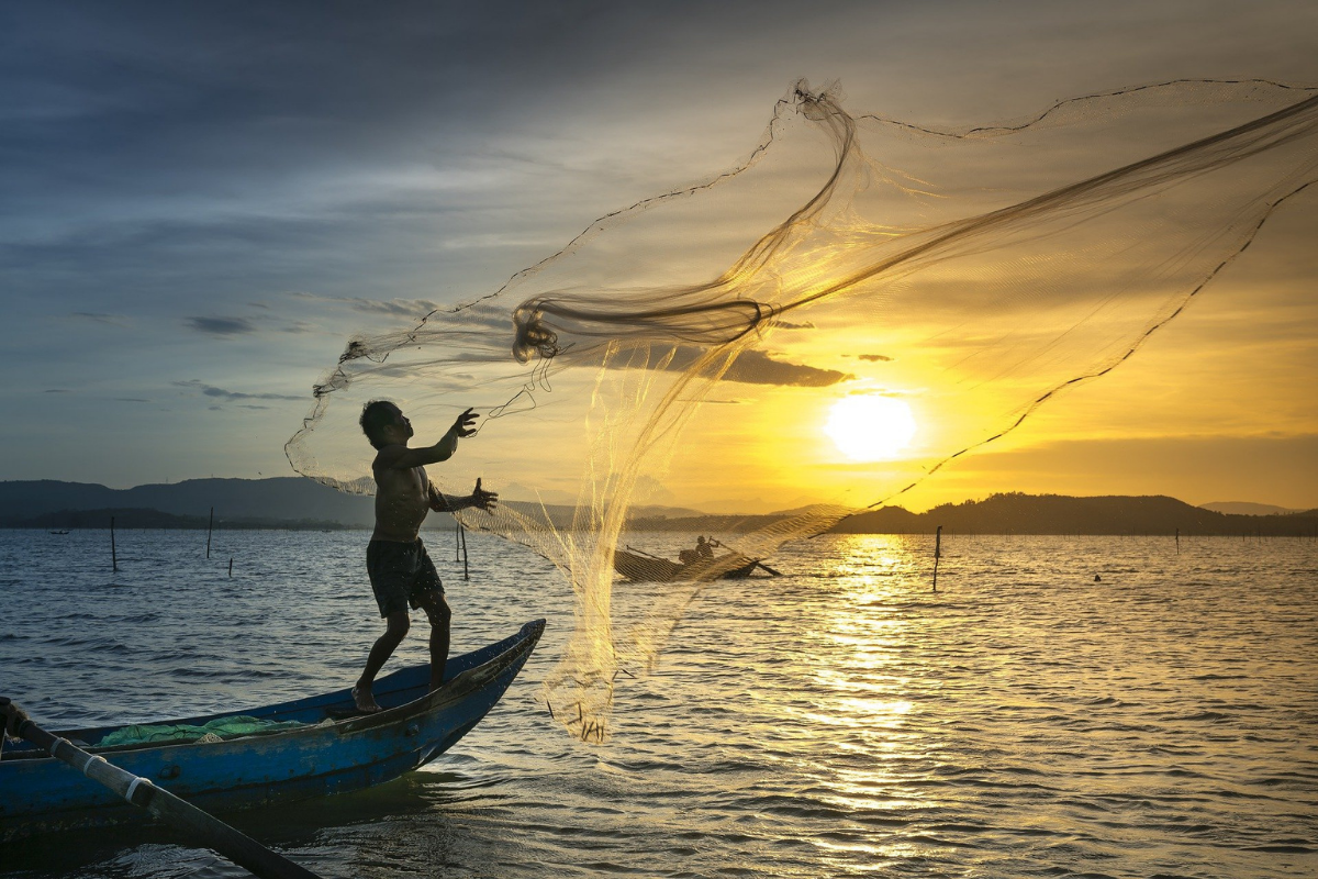 Fishing 1 photo by quangpraha on pixabay barnabas today devotionals fishing