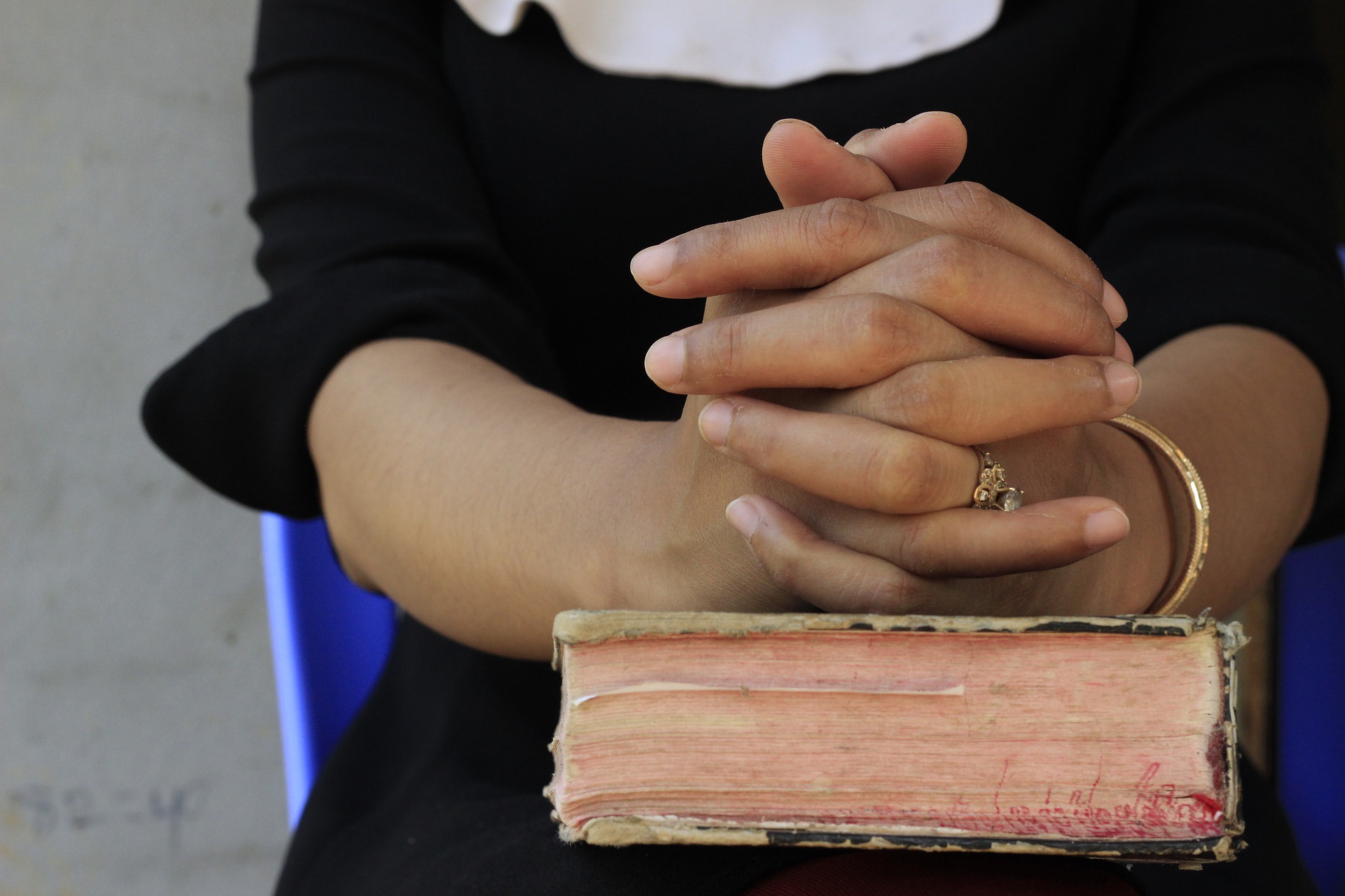 Read and Pray 1 praying gd3242cd72 1920
