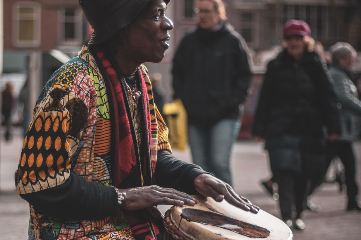 <strong><em>Rhythm</em></strong> 1 2022 website 1200x800 5